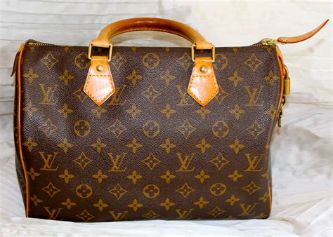 costo bauletto louis vuitton originale|Borsa Speedy Louis Vuitton: i bauletti più belli e come abbinarli.